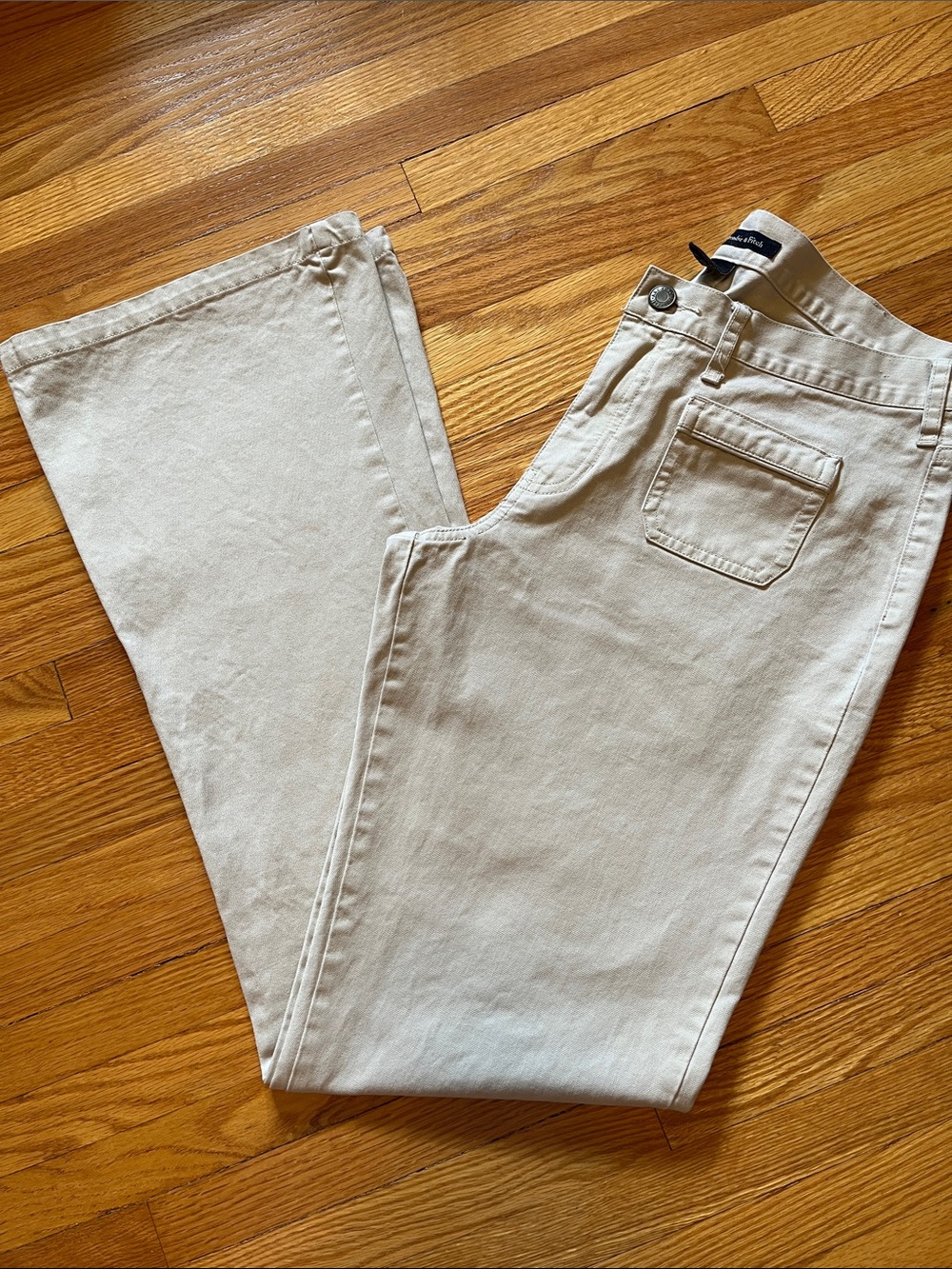 Abercrombie and Fitch bootcut khaki pants size 4